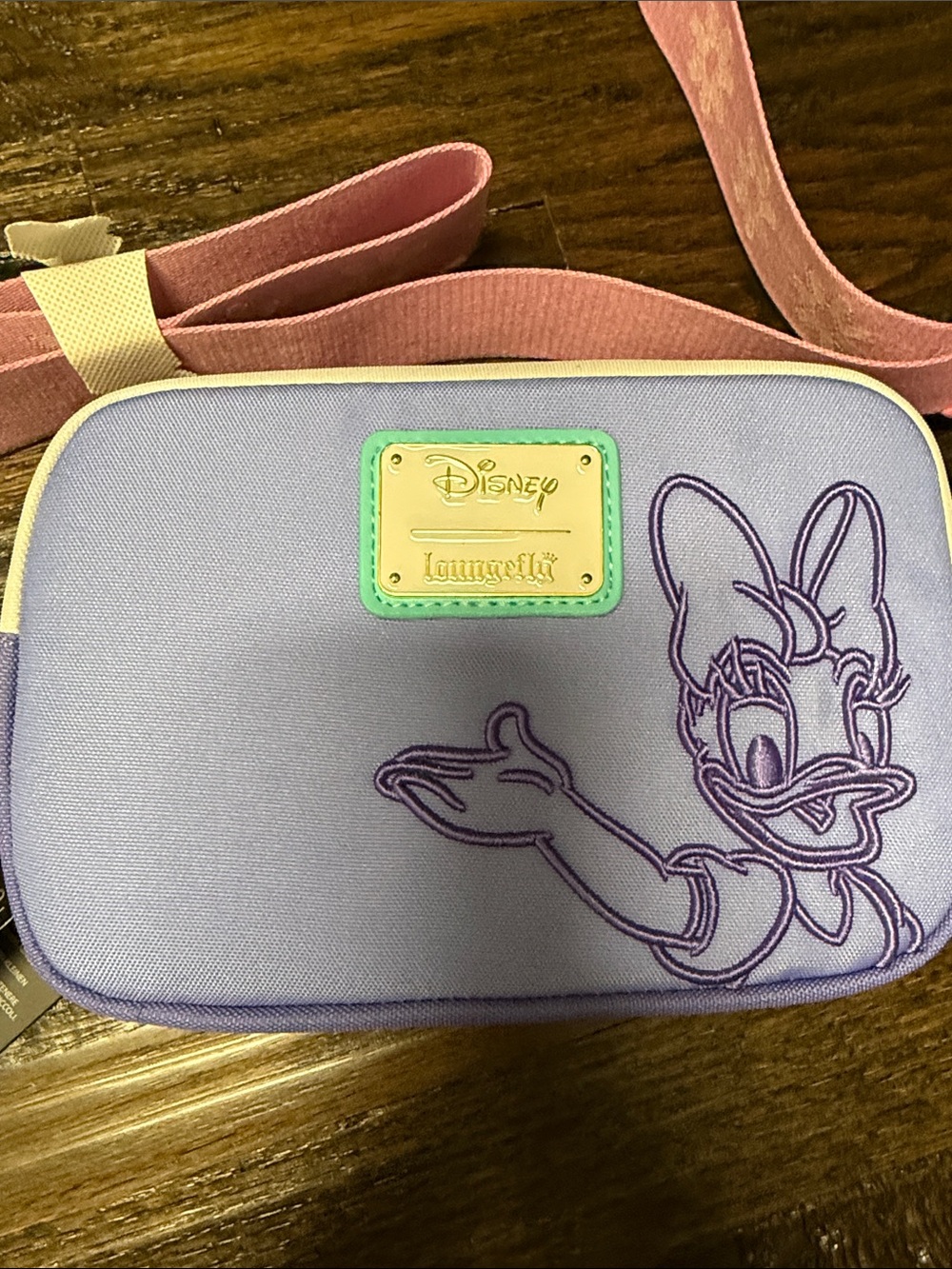 BNWT Loungefly Daisy Duck 85th Anniversary Sling Crossbody and Coin Purse - Picture 4 of 11